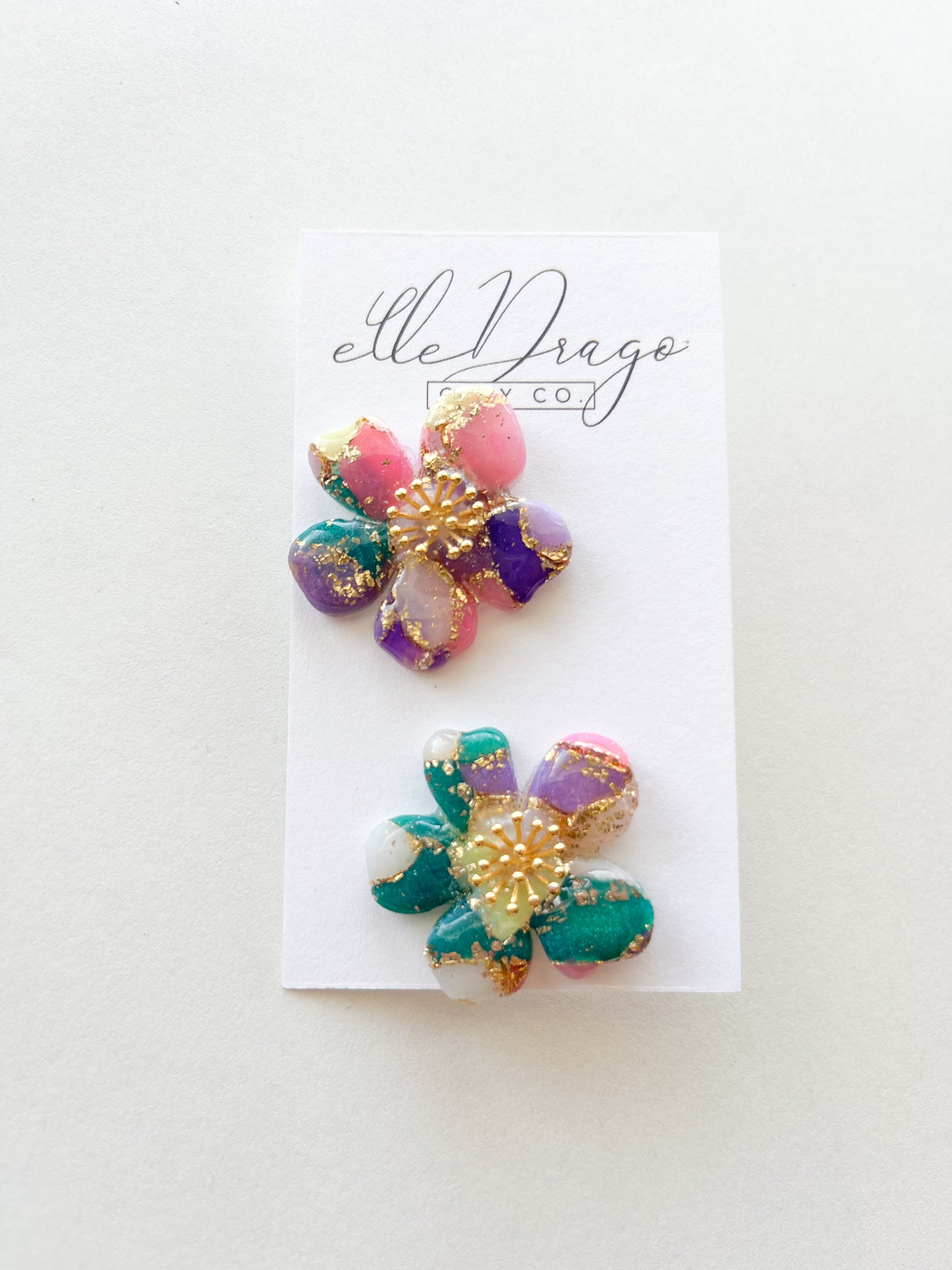 Estelle translucent Flower studs